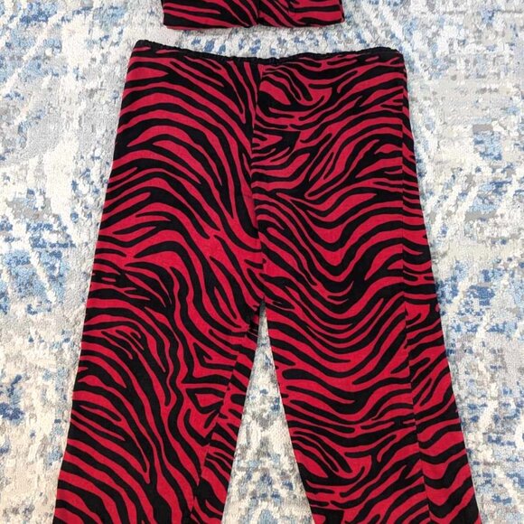 Victoria' Secret Pajama Set in Size XS - Red and Black Zebra Print - Picture 13 of 13